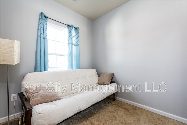 Building Photo - 4519 Foster Ave