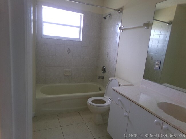 Building Photo - 3014 SW Segovia St