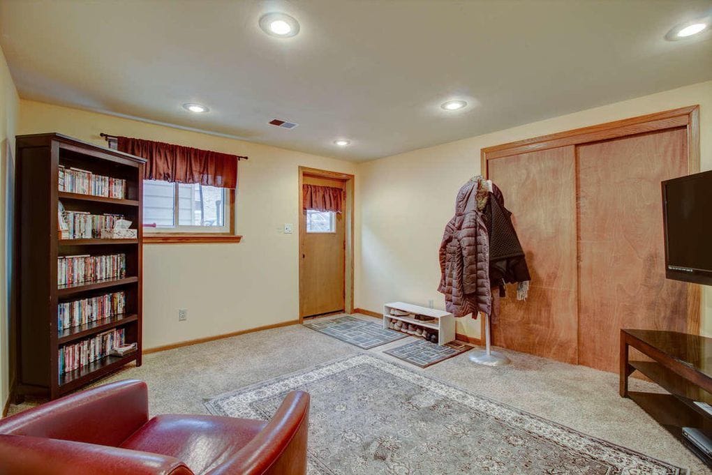 Building Photo - 2652 N 124th St