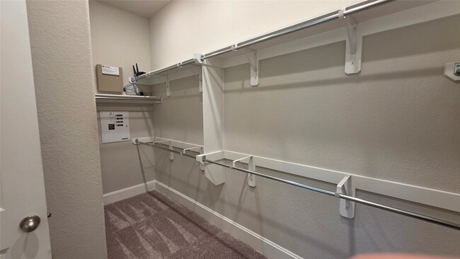 Building Photo - 142 Mayfield Dr