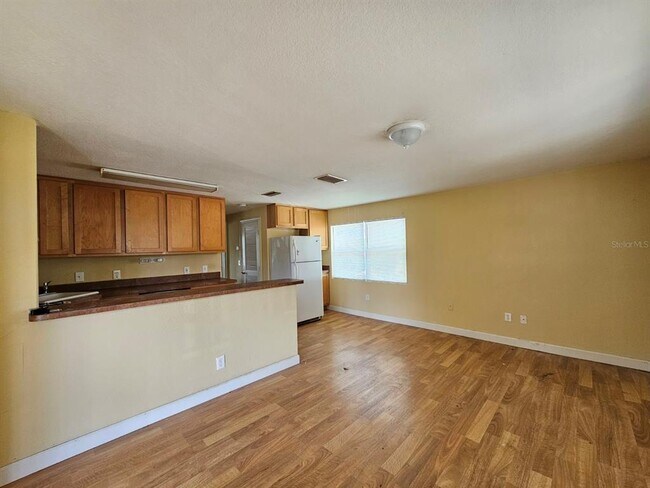 Building Photo - 117 N Evergreen Ave