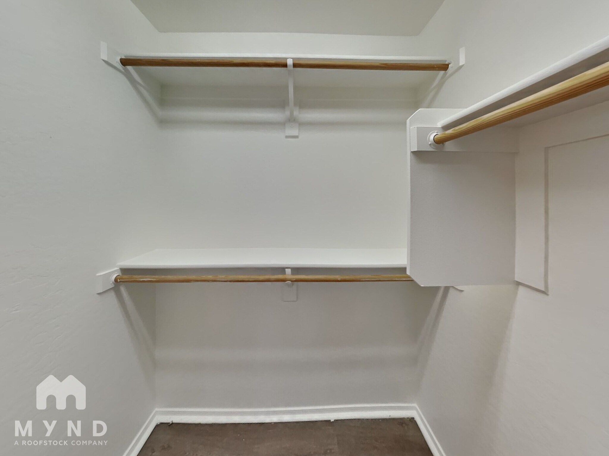 Building Photo - 836 W Burkhalter Dr