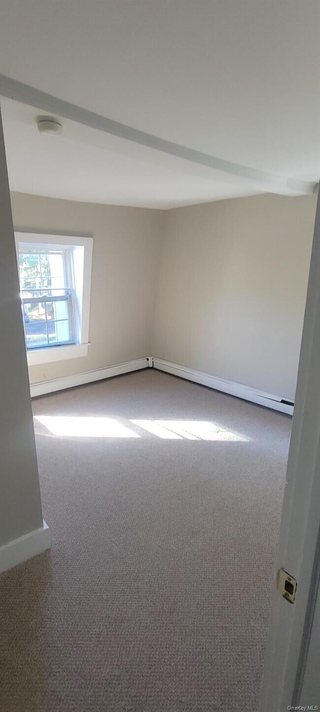 Building Photo - 28 Alden Pl