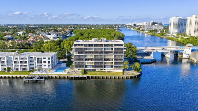 Building Photo - 900 NE Spanish River Blvd