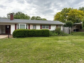 Building Photo - 3 Bedroom 2 Bathroom Single Family home