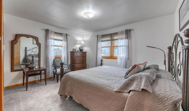 Building Photo - Charming 3 Bedroom in Overlook Heights