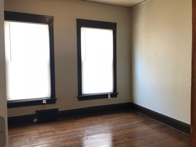 Building Photo - 3635 E Armour Ave