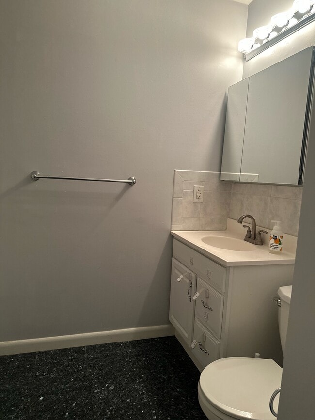 Building Photo - 1219 Kater St