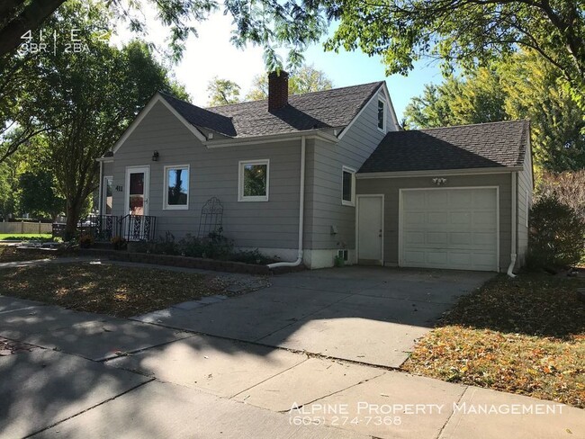 Primary Photo - 3 Bed/2 Bath Home Near McKennan Park!