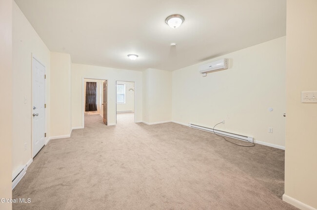 Building Photo - 281 Main St