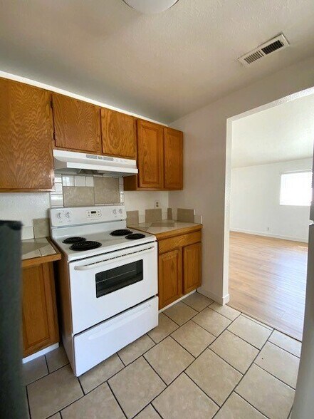 Building Photo - 3538 Parkway Blvd