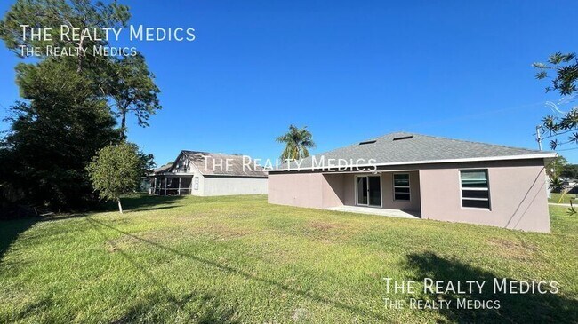 Building Photo - 1550 Pace Dr NW