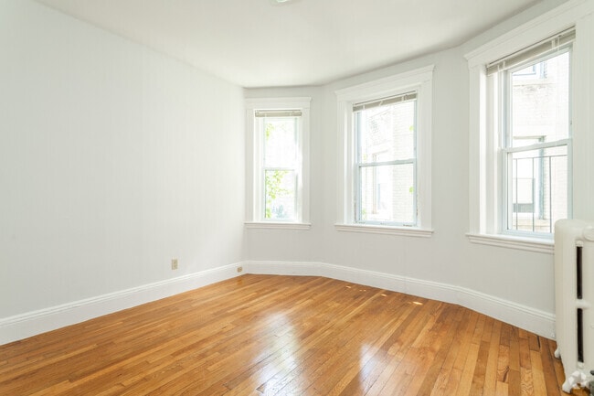 Building Photo - 49 Worthington St