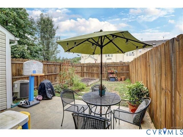 Building Photo - 2226 High Bush Cir