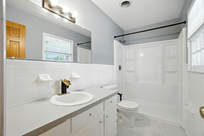 Building Photo - 24 Bohnert Dr