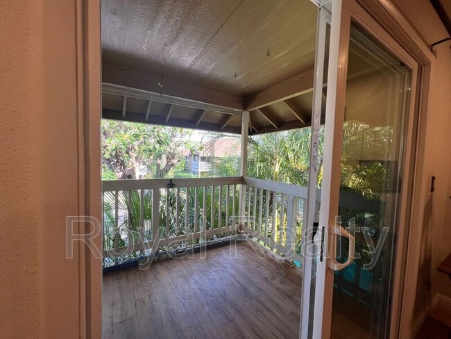 Building Photo - 140 Uwapo Rd