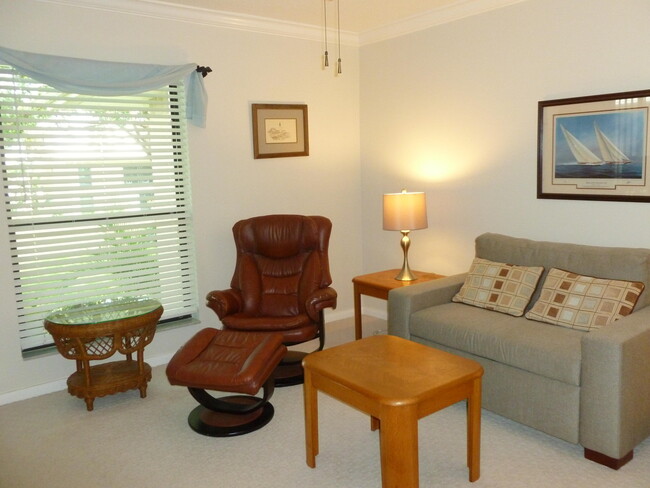 Building Photo - 7 SE Turtle Creek Dr