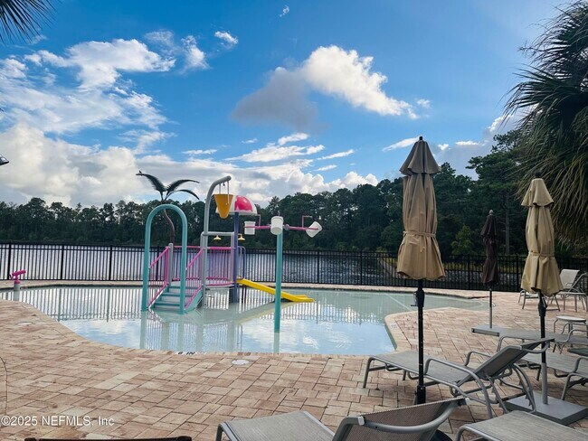 Building Photo - 7045 Rosabella Cir