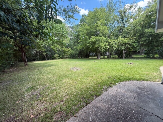 Building Photo - 1805 Gillespie Dr