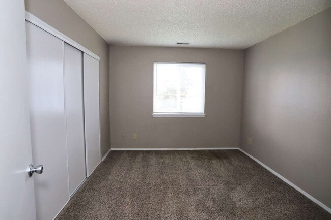 Building Photo - Modern Comfort Meets Style in This Sunlit,...