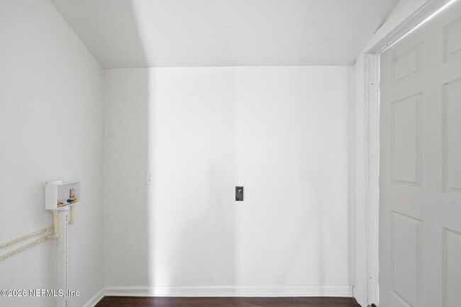 Building Photo - 2344 W 18th St