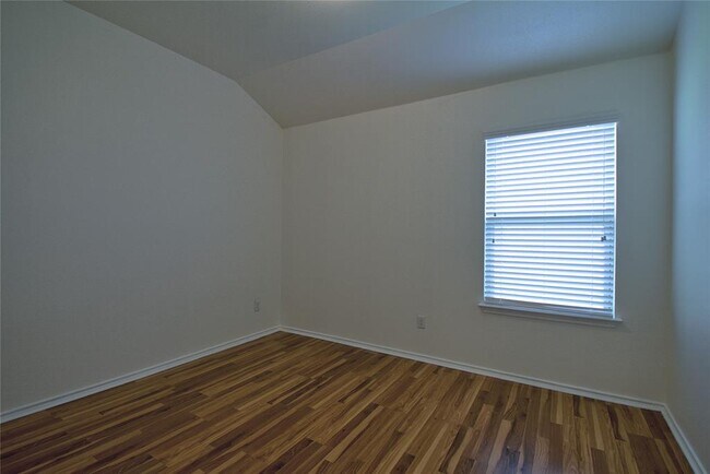Building Photo - 16724 Ruggio Rd