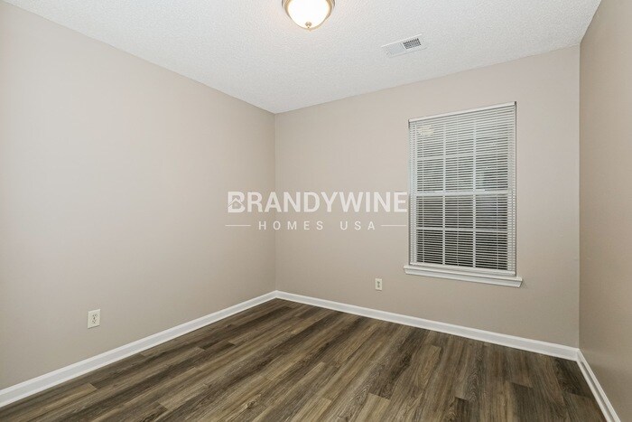 Building Photo - 125 Fairhaven Tr