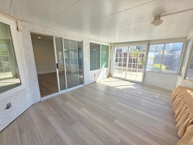 Building Photo - 35 Beechwood Ct