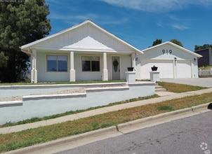 Building Photo - 919 E Millbrook Wy