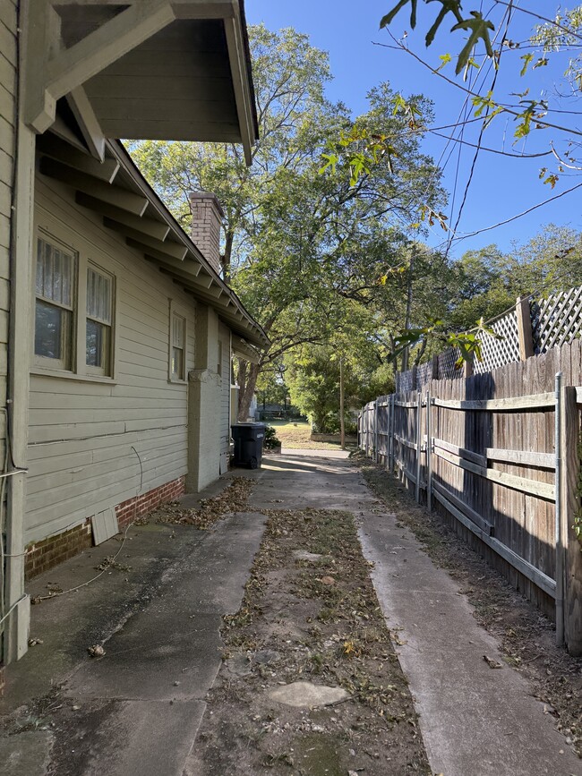 Building Photo - 316 K St SW