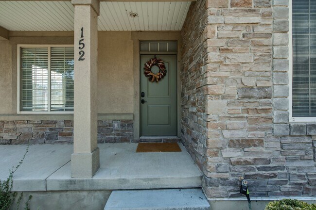 Building Photo - Beautiful Townhome in American Fork!