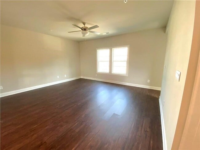 Building Photo - 912 Sweetwater Grove