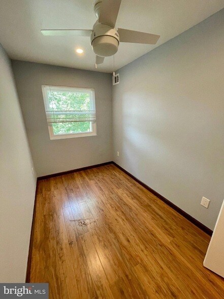 Building Photo - 506 Meadowview Ln