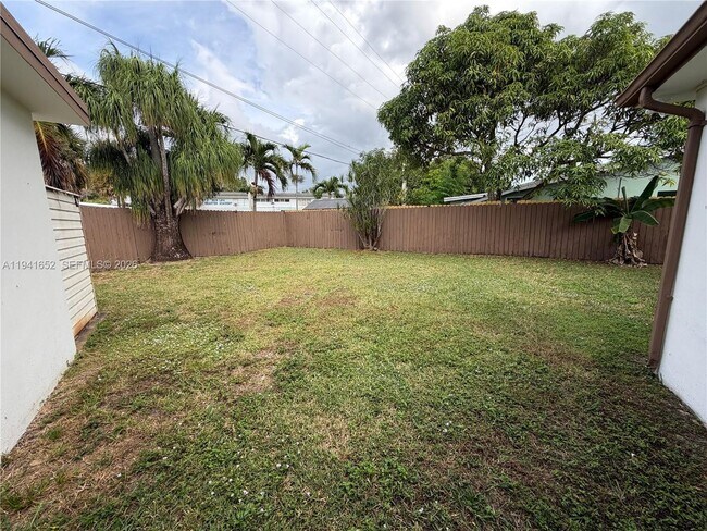 Building Photo - 3581 SW 13th Ct