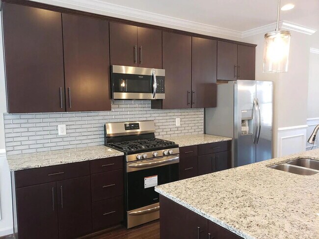Building Photo - Elegant Preston Lake Living with Premium Amenities & Timeless Comfort