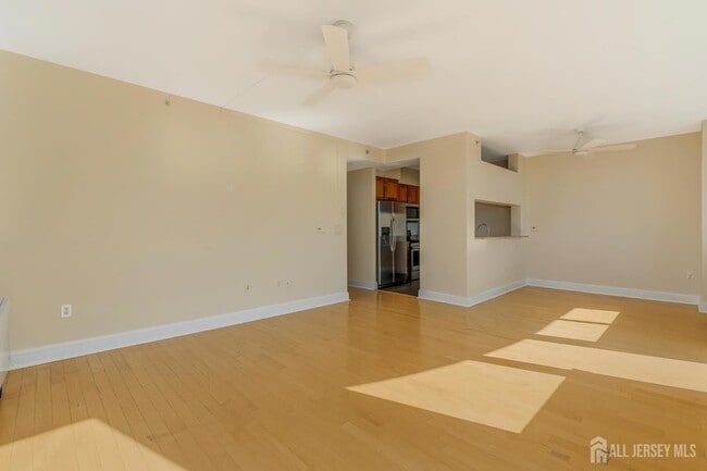 Building Photo - 1 Spring St