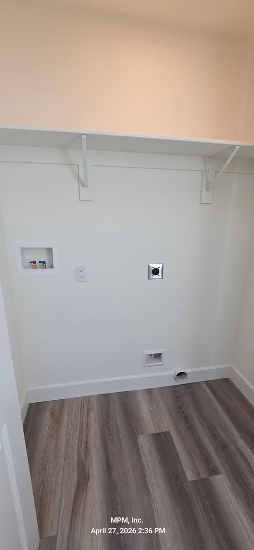 Building Photo - large custom home with peek a boo ocean views