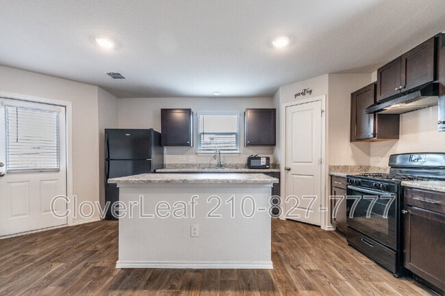 Building Photo - 5934 Kendall Pr