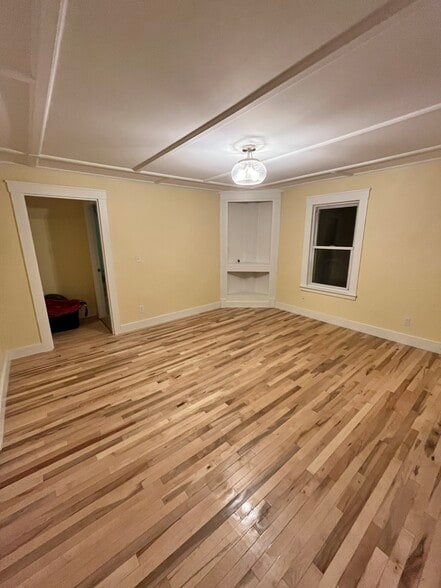 Living Room - 5 Pleasant St