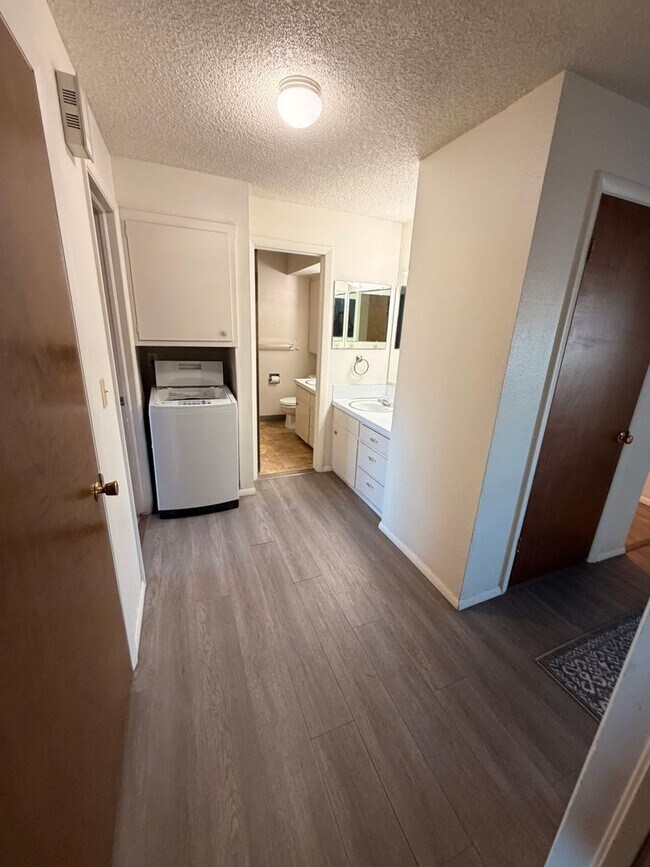 Building Photo - Potter Drive