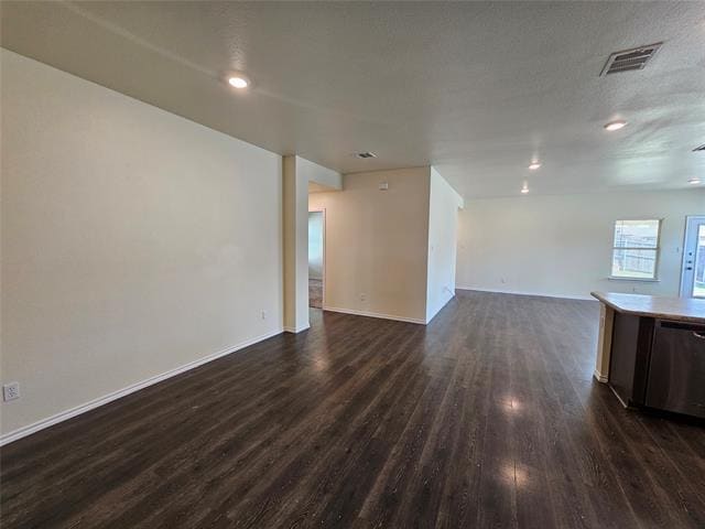 Building Photo - 900 Basswood Ln