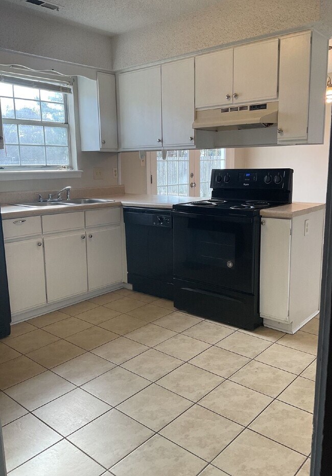 Building Photo - 2903 Norbrick St