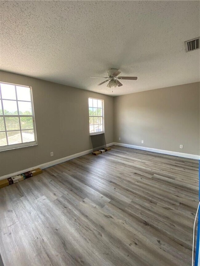 Building Photo - 4838 NW 58th Pl