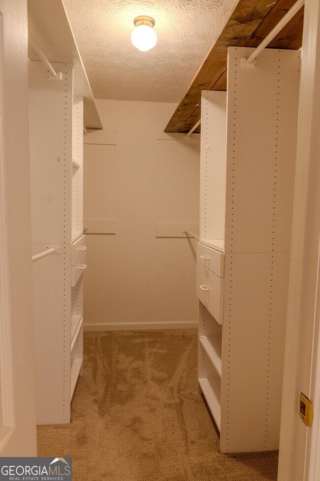 Building Photo - 2858 Livsey Dr