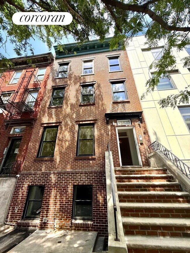 Building Photo - 185 S 2nd St