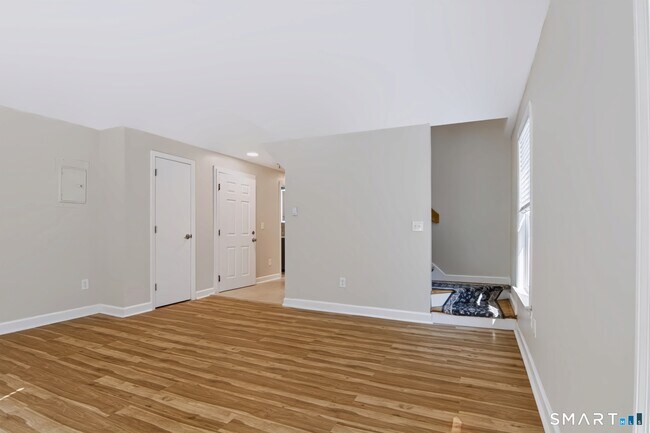 Building Photo - 241 Boston Post Rd