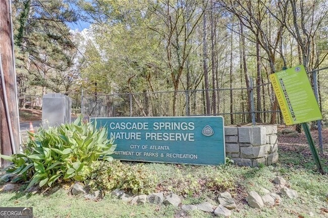 Building Photo - 3202 Kingsdale Dr SW