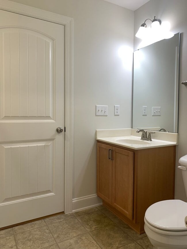 Building Photo - PRIME LOCATION, 3 Bedrooms Suites Apex TH Near HWY, Schools, Shops and Community Amenities!