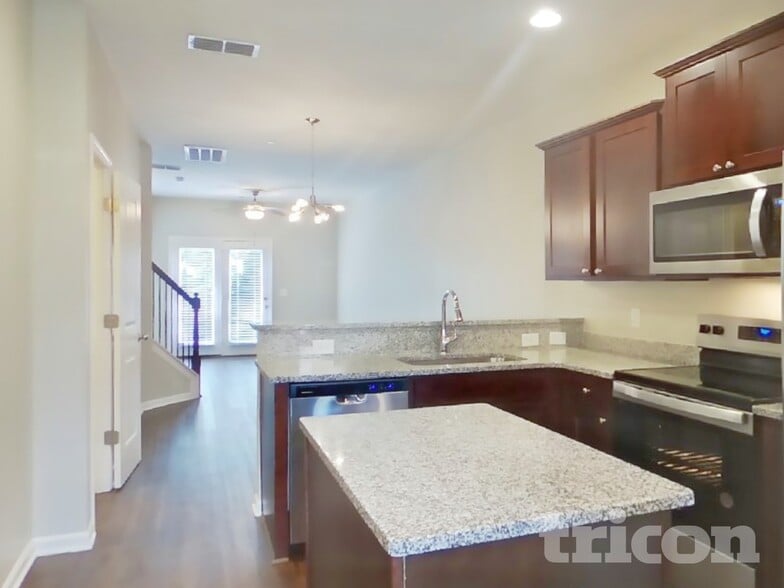 Building Photo - 125 Hickory Sta Ln