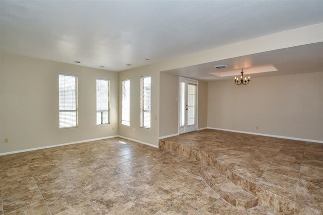 Building Photo - 1413 E Torrey Pines Cir